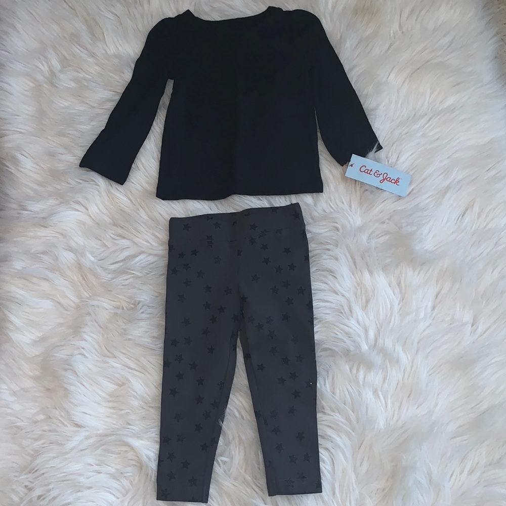 Two piece I put together. Black star pants🖤🤍